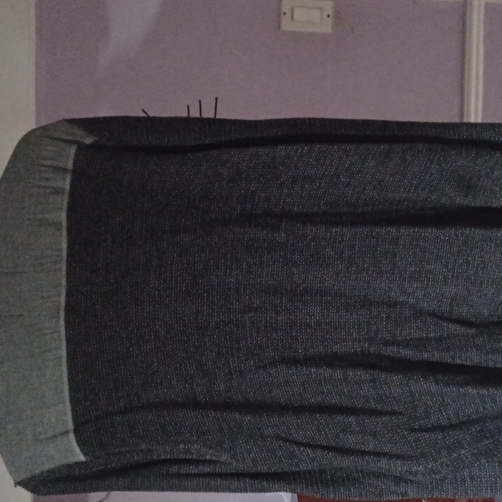 Sweater - Picture 2 of 3